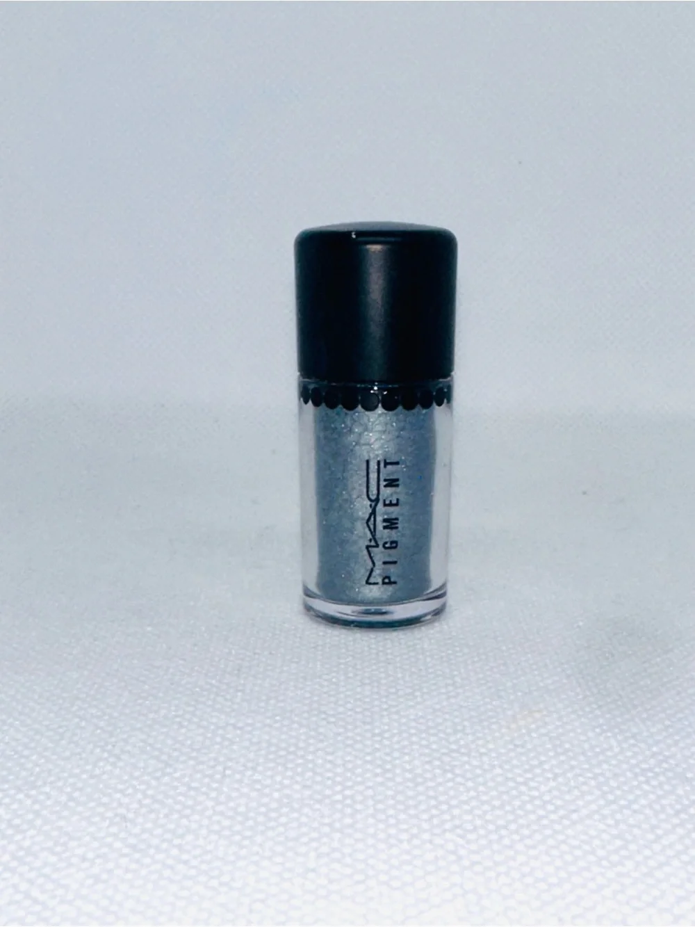 MAC Blue Noir Pigment Eyeshadow